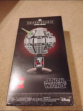 Lego Star Wars Death Star II Model - Gray with Green Accent